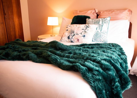 Stanley Hotel & Apartments - E Caravan Parks 10