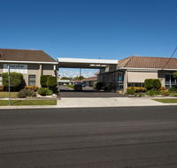 Barclay Motor Inn - E Caravan Parks