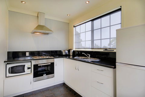 Aloft Boutique Accommodation - E Caravan Parks 17