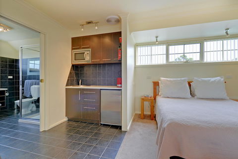 Aloft Boutique Accommodation - E Caravan Parks 9
