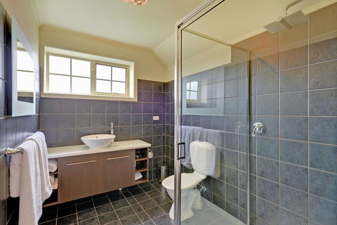 Aloft Boutique Accommodation - E Caravan Parks 8