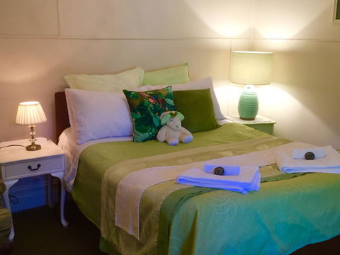Wandering Geese Boutique Bed And Breakfast - E Caravan Parks 4
