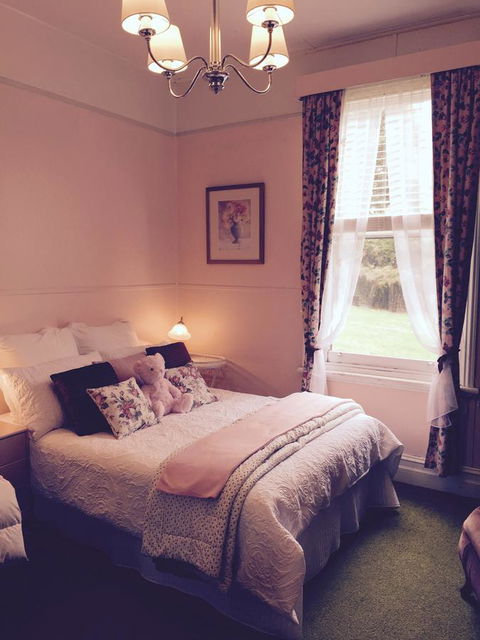 Wandering Geese Boutique Bed And Breakfast - E Caravan Parks 7
