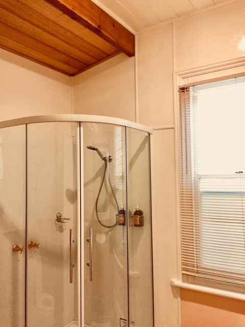 Wandering Geese Boutique Bed And Breakfast - E Caravan Parks 10