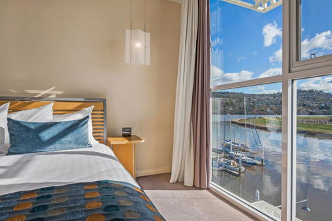Peppers Seaport Hotel - E Caravan Parks 14