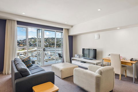 Peppers Seaport Hotel - E Caravan Parks 23