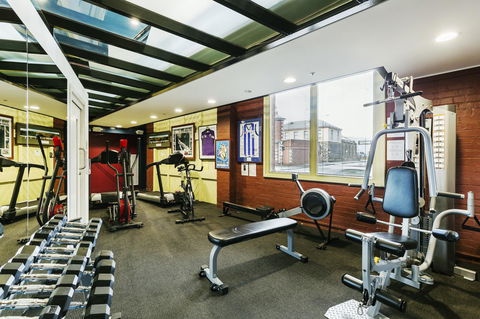 The Old Woolstore Apartment Hotel - E Caravan Parks 6