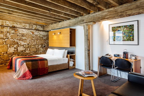 The Henry Jones Art Hotel - E Caravan Parks 42