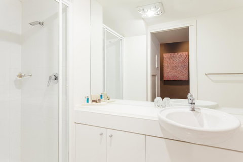The Henry Jones Art Hotel - E Caravan Parks 36