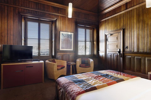 The Henry Jones Art Hotel - E Caravan Parks 44