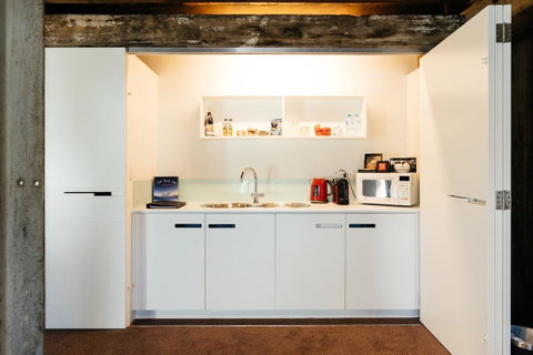 The Henry Jones Art Hotel - E Caravan Parks 31