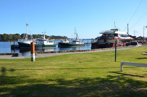 Castaway Holiday Apartments - E Caravan Parks 7