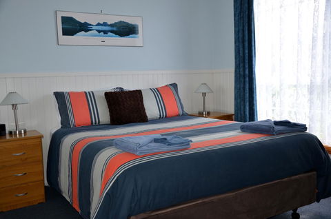 Castaway Holiday Apartments - E Caravan Parks 15