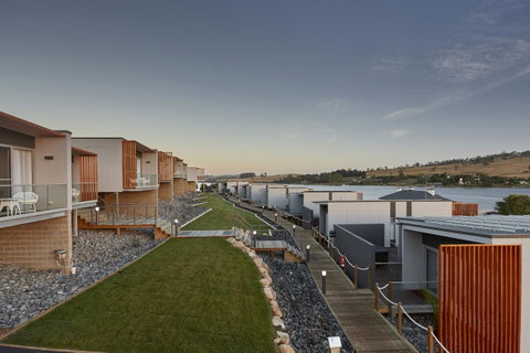 Rosevears Riverview Hotel - E Caravan Parks 15