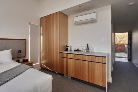 Rosevears Riverview Hotel - E Caravan Parks 18