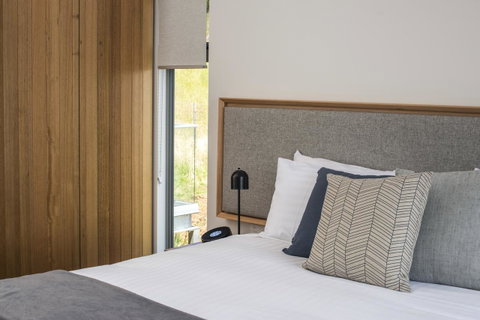 Rosevears Riverview Hotel - E Caravan Parks 21