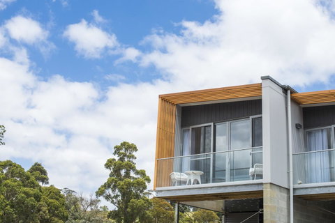 Rosevears Riverview Hotel - E Caravan Parks 29