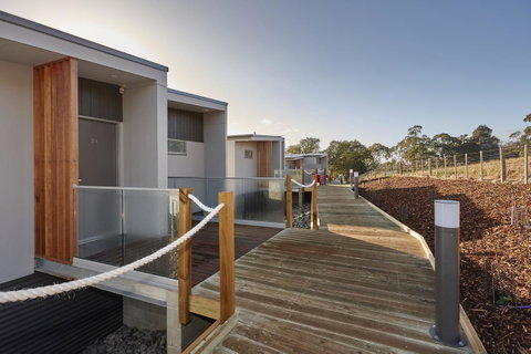 Rosevears Riverview Hotel - E Caravan Parks 10