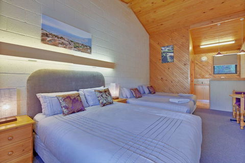 Gold Rush Inn - E Caravan Parks 23