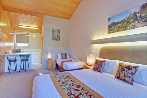 Gold Rush Inn - E Caravan Parks 4