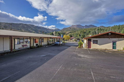 Gold Rush Inn - E Caravan Parks 1