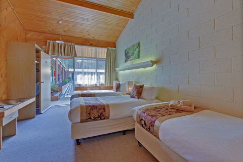 Gold Rush Inn - E Caravan Parks 15