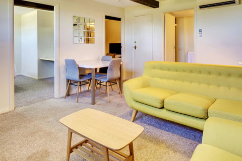 The Richmond Arms Hotel - E Caravan Parks 3