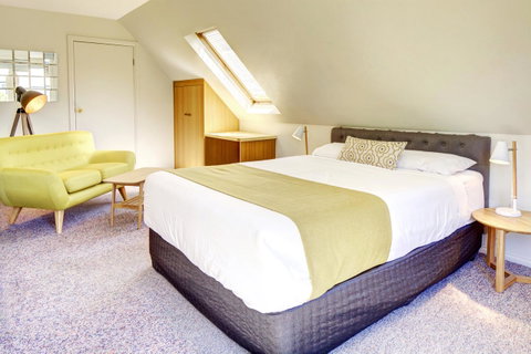 The Richmond Arms Hotel - E Caravan Parks 7