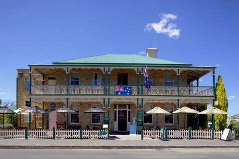 The Richmond Arms Hotel - E Caravan Parks 0