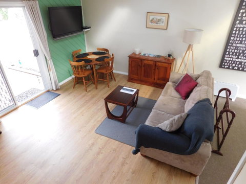 Amble\'a\'While On Tamar - E Caravan Parks 1