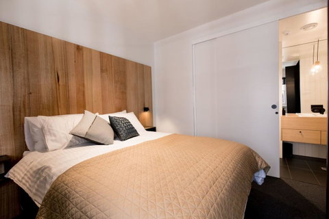105 Mac Unique Apartments - E Caravan Parks 8