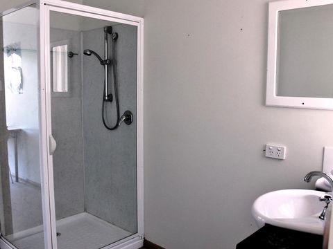Freycinet Sanctuary 5 - E Caravan Parks 8