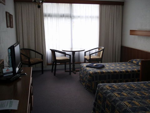 West Coaster Motel - E Caravan Parks 14