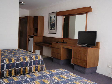 West Coaster Motel - E Caravan Parks 25