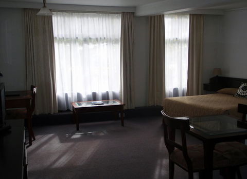 West Coaster Motel - E Caravan Parks 41