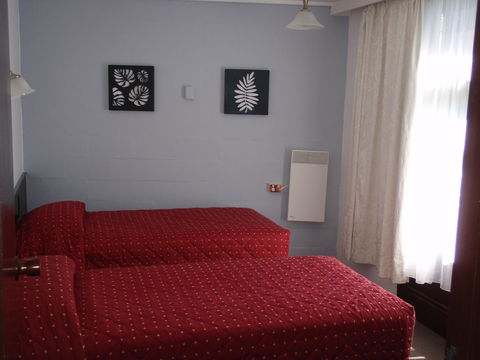 West Coaster Motel - E Caravan Parks 16