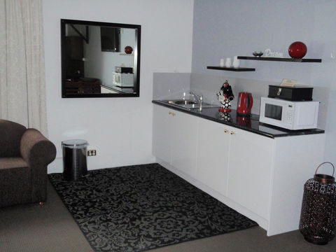 West Coaster Motel - E Caravan Parks 23