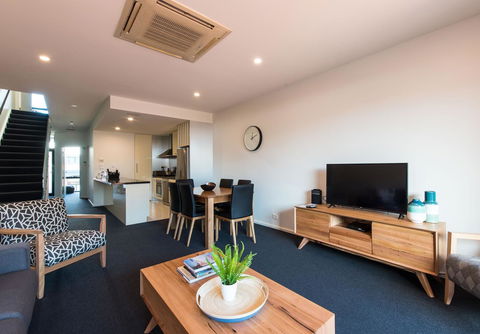 Sullivans Cove Apartments - E Caravan Parks 33