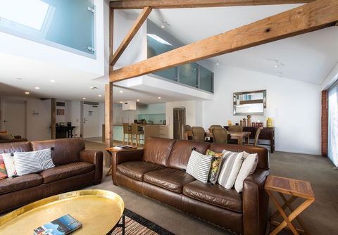 Sullivans Cove Apartments - E Caravan Parks 10
