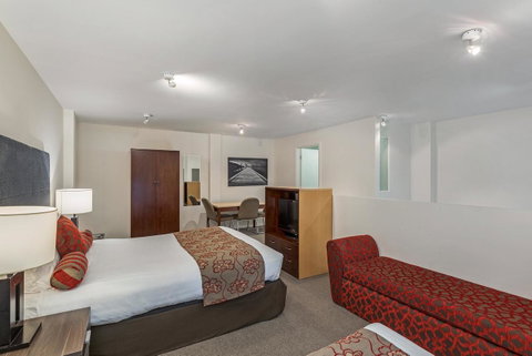 Mantra One Sandy Bay Road - E Caravan Parks 14