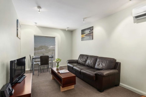 Mantra One Sandy Bay Road - E Caravan Parks 27