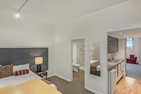 Mantra One Sandy Bay Road - E Caravan Parks 12