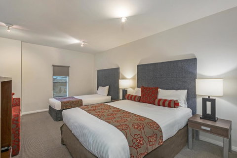 Mantra One Sandy Bay Road - E Caravan Parks 7