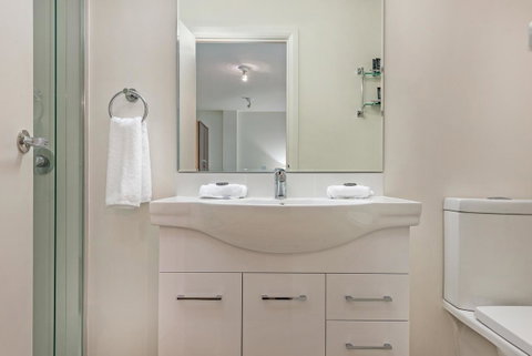 Mantra One Sandy Bay Road - E Caravan Parks 15