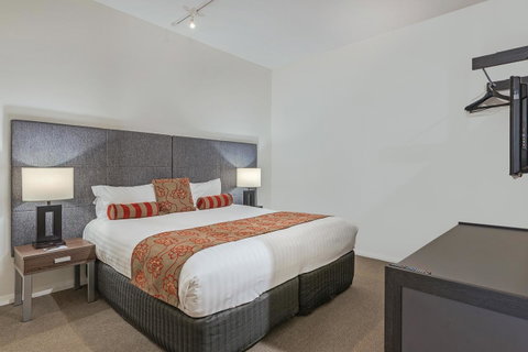Mantra One Sandy Bay Road - E Caravan Parks 24