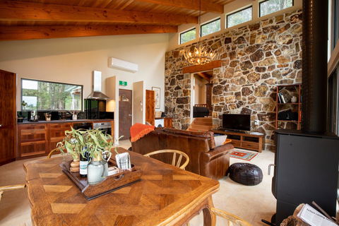 Adventure Bay Retreat Bruny Island - E Caravan Parks 22