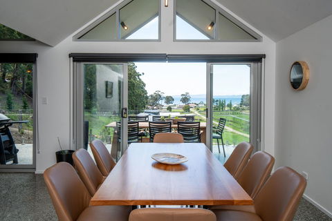 Adventure Bay Retreat Bruny Island - E Caravan Parks 26