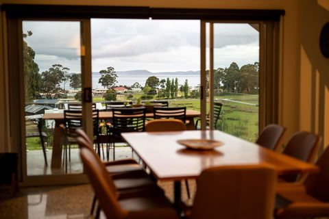 Adventure Bay Retreat Bruny Island - E Caravan Parks 41