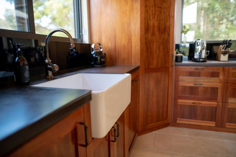 Adventure Bay Retreat Bruny Island - E Caravan Parks 25