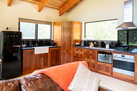 Adventure Bay Retreat Bruny Island - E Caravan Parks 21